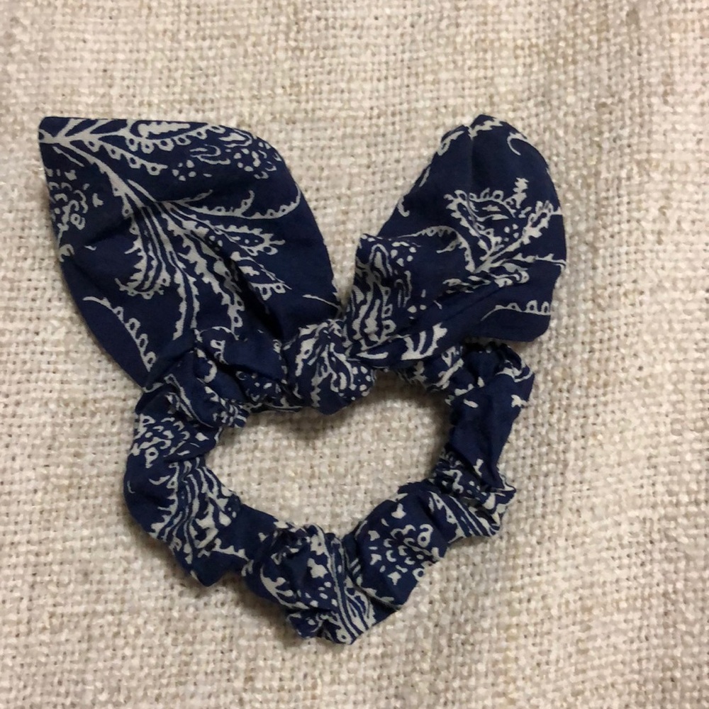 printed scrunchie